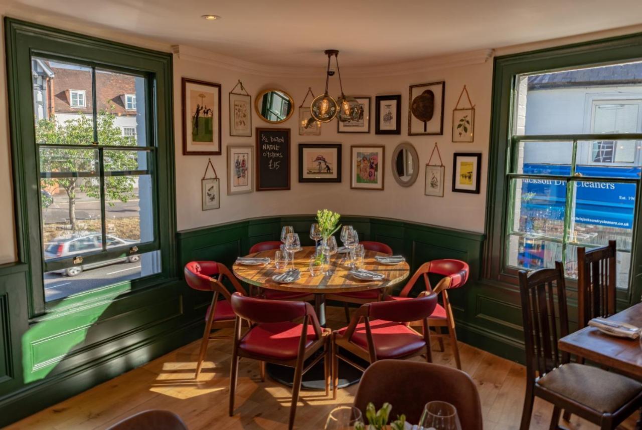 Albert Arms 에셔 외부 사진
