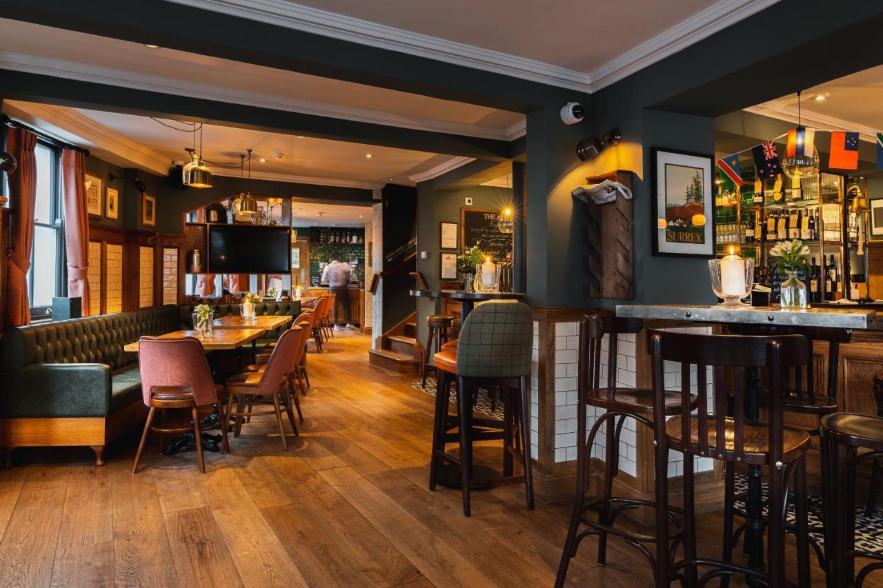 Albert Arms 에셔 외부 사진
