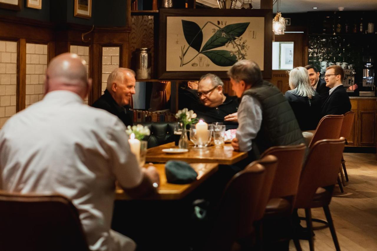 Albert Arms 에셔 외부 사진